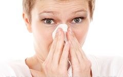 So�ar con: Estornudar